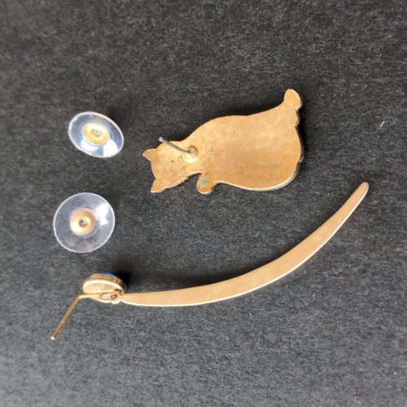 Vintage cloisonne cat and tail stud earrings - Picture 4 of 5